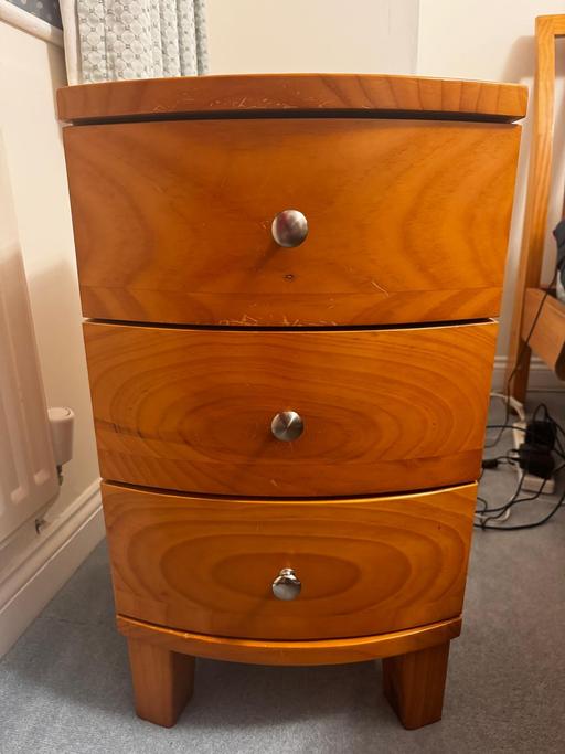 Buy & Sell County Durham Darlington - Photos for wooden 3 drawer bedside cabinet