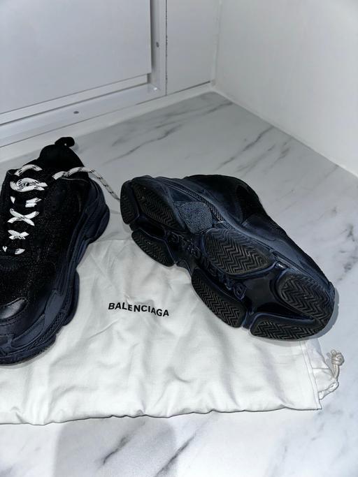 Buy & Sell North London Pentonville - North London - Photos for Balenciaga triple s