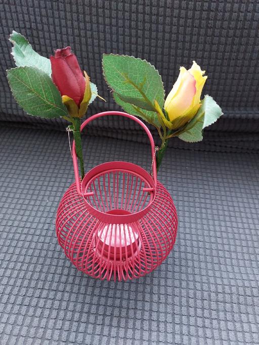 Buy & Sell West Midlands Sandwell - Photos for Red metal candle holder with 2 Flowers brooch