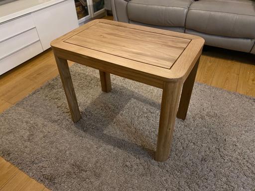 Buy & Sell East London Stepney - East London - Photos for ROMSEY Natural Solid Oak Tea Table