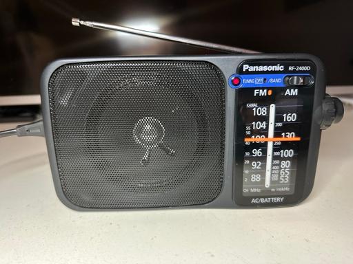 Buy & Sell West London Acton - West London - Photos for Panasonic FM / Am RF-2400D main& battery