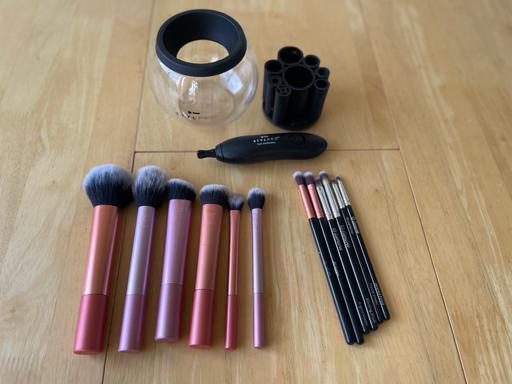 Buy & Sell Greater Manchester Manchester - Photos for Make Up Brushes Set and StylPro Cleaner