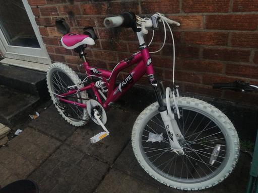 Buy & Sell West London Hounslow - Photos for flite spin girls bike