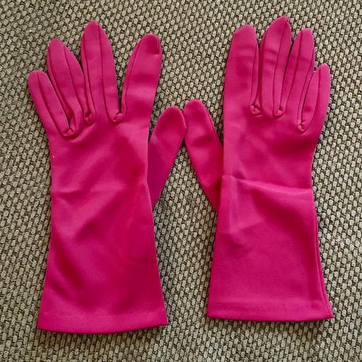 Buy & Sell Dorset Bournemouth, Christchurch and Poole - Photos for Vintage Pair Of Hot Pink Fabric Gloves