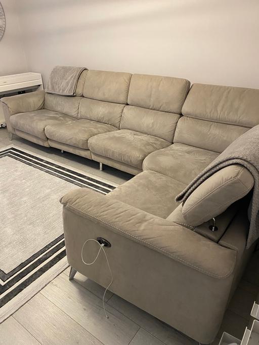 Buy & Sell North London Shacklewell - North London - Photos for DFS Corner sofa