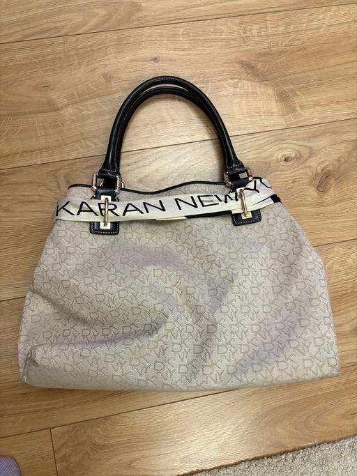 Buy & Sell West London Hillingdon - Photos for DKNY ladies handbag