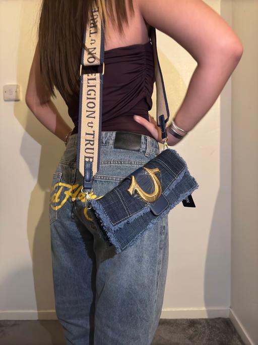 Buy & Sell Essex Chelmsford - Photos for Frayed denim shoulder bag