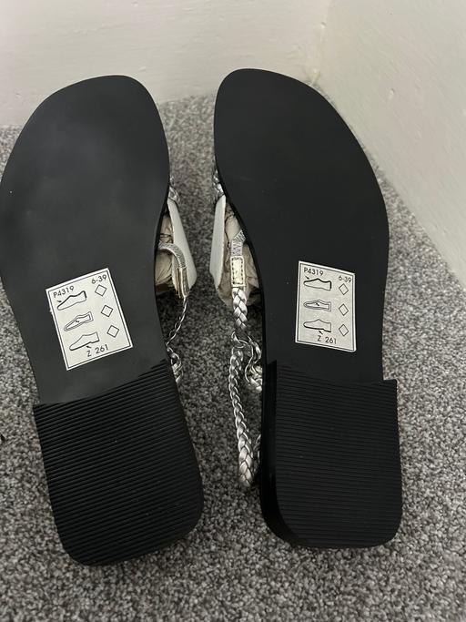 Buy & Sell Oxfordshire Cherwell - Photos for Unused silver strap sandals