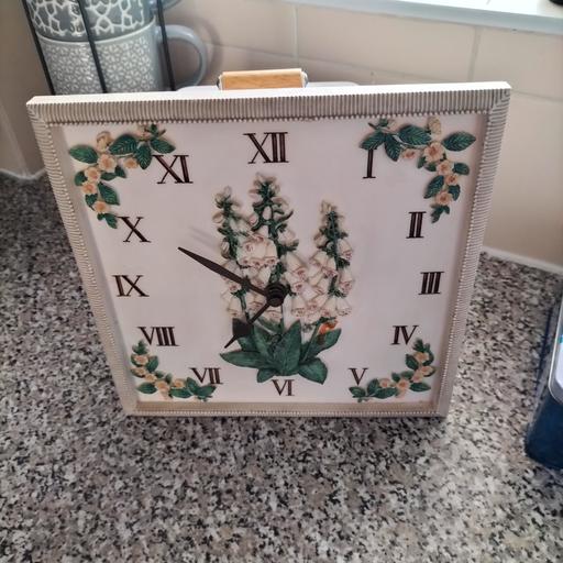 Buy & Sell West Midlands Sandwell - Photos for clock. needs new battery