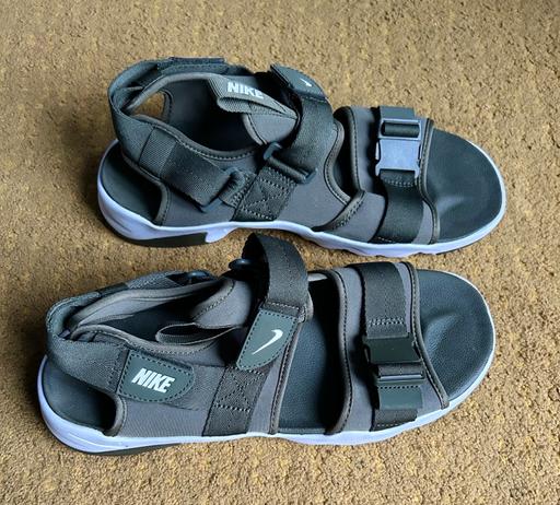 Buy & Sell West London White City - West London - Photos for Nike Canyon Hiking trainers in sandals