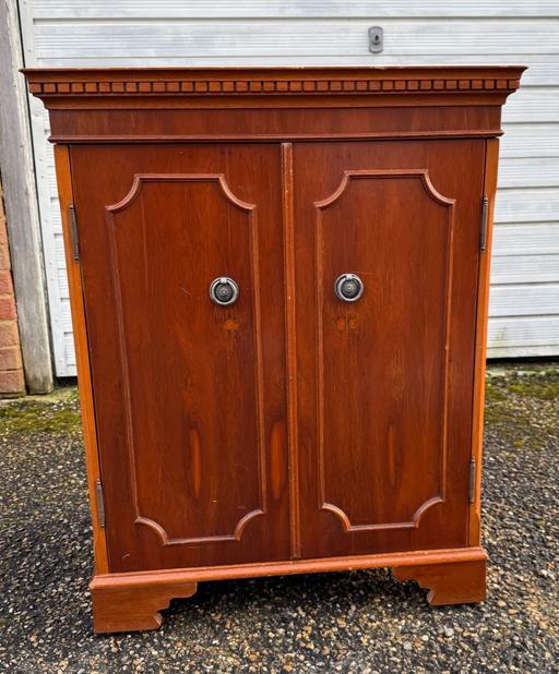 Buy & Sell Slough Cippenham - Slough - Photos for Cabinet & Side Table (Ideal for upcycling)