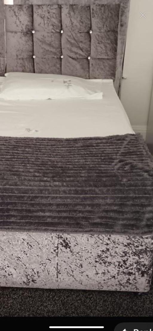 Buy & Sell West Yorkshire Leeds - Photos for Two single bed velvelt grey. with. diamonds