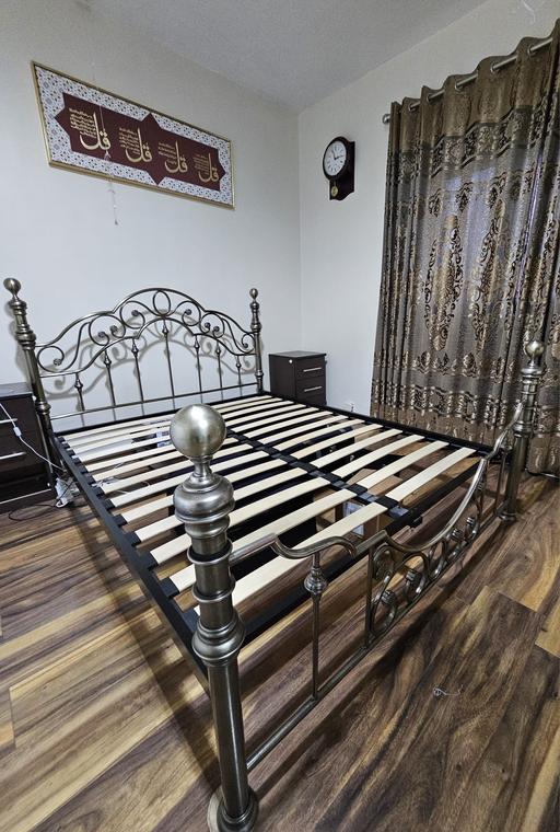 Buy & Sell East London Goodmayes - East London - Photos for Brass metal king size bed frame