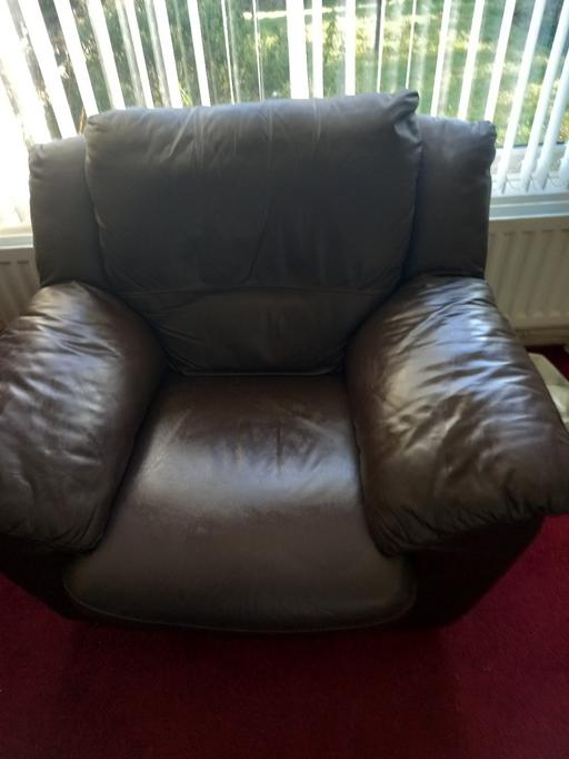 Buy & Sell Tyne and Wear South Tyneside - Photos for chunky leather chair imm aculate