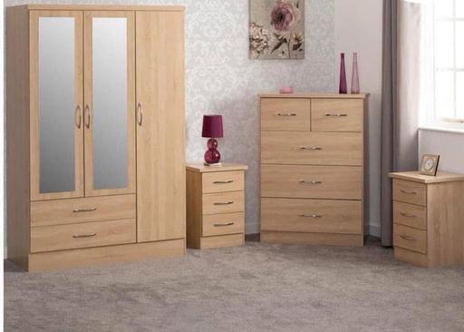 Buy & Sell South Yorkshire Rotherham - Photos for 3 DOOR 2 DRAWER MIRRORED WARDROBE BEDROOM SET