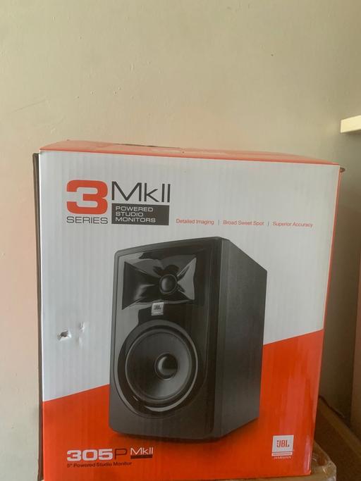 Buy & Sell East London Cambridge Heath - East London - Photos for JBL 305P MKII Powered Studio Monitor