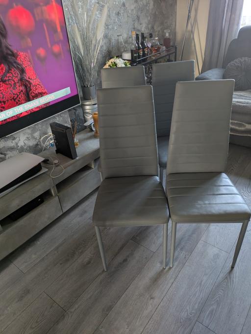 Buy & Sell West Midlands Solihull - Photos for 4 dining chairs