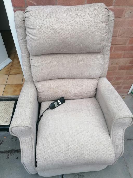 Buy & Sell West Midlands Dudley - Photos for Riser recliner chair