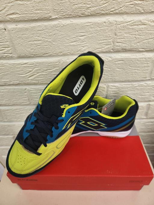 Buy & Sell West London Hounslow - Photos for Lotto Tacto 200 IV Futsal Shoes