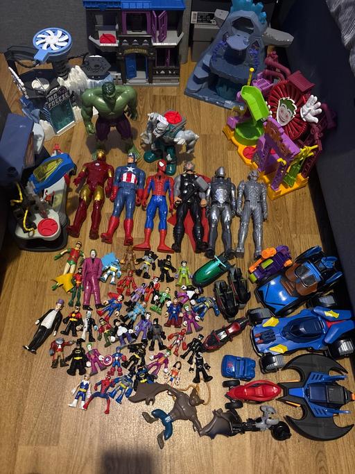 Buy & Sell Central London Fitzrovia - Central London - Photos for Bundle of marvel figures,vehicles, & players