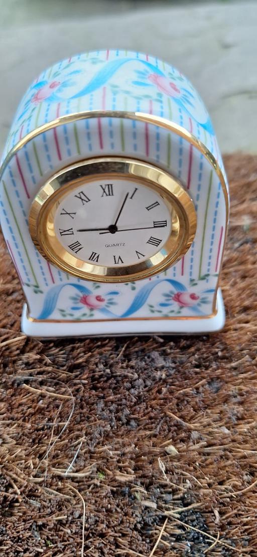 Buy & Sell Hampshire Havant - Photos for Small Porcelain Desk Clock