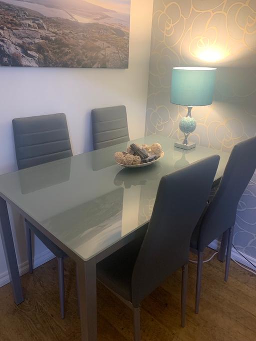 Buy & Sell West Midlands Walsall - Photos for Dining Table and chairs