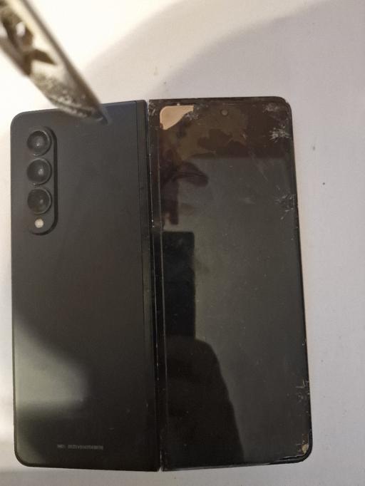 Buy & Sell West Midlands Wolverhampton - Photos for Samsung z fold broken spares open to offers