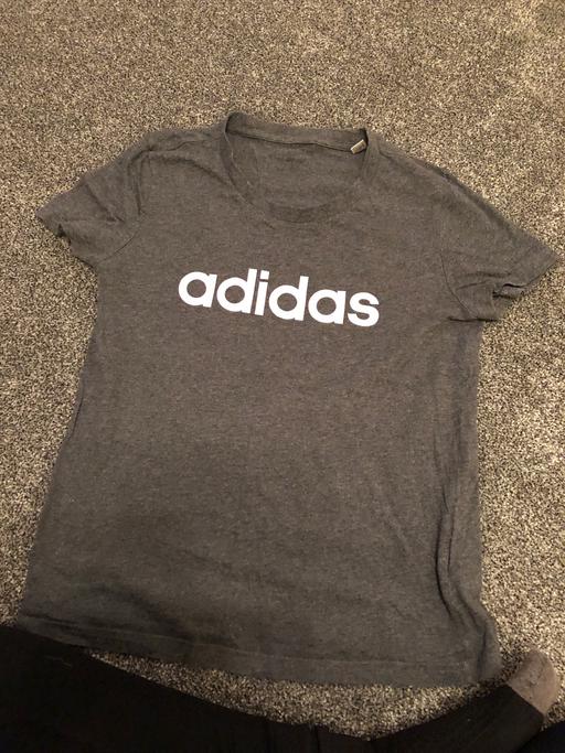 Buy & Sell Bracknell Forest - Photos for Adidas size M T-shirt