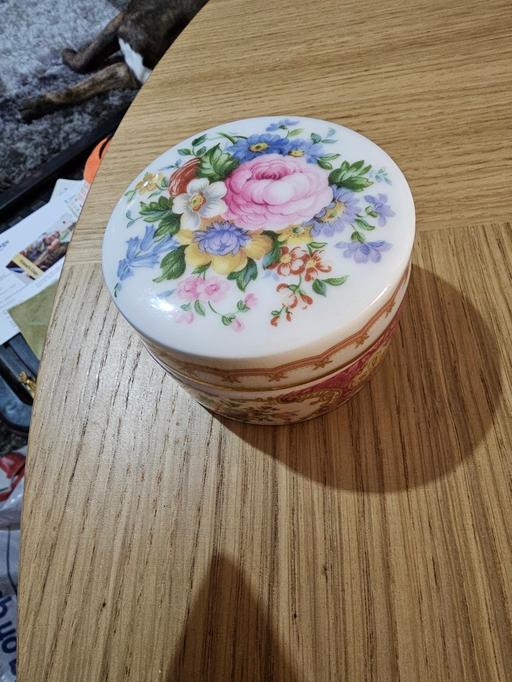 Buy & Sell South East London Grove Park - South East London - Photos for porcelain trinket box with lid