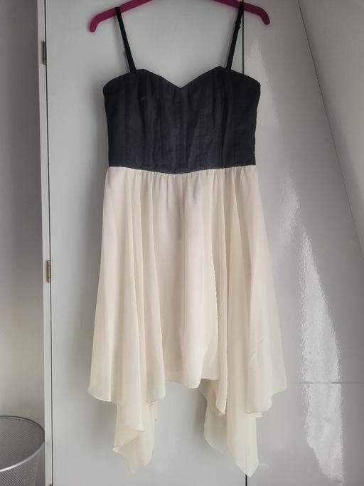 Buy & Sell Central London King`s Cross - Central London - Photos for Lipsy Strapless Assymetric Fit & Flare Dress