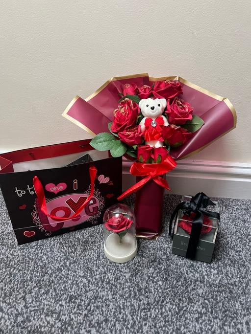 training Greater Manchester Oldham - Photos for Valentine bouquet