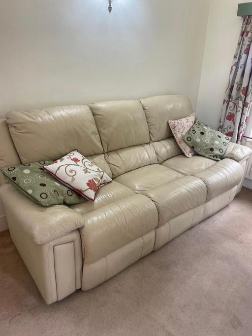 Buy & Sell East London Castle Green - East London - Photos for Leather Sofas, 3 seater, 2 Seater and single