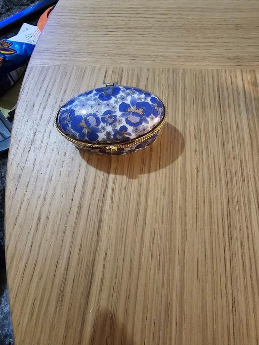 Buy & Sell South East London Sundridge - South East London - Photos for Ceramic Pill/Trinket Box Woth Gold Rimmed Lid