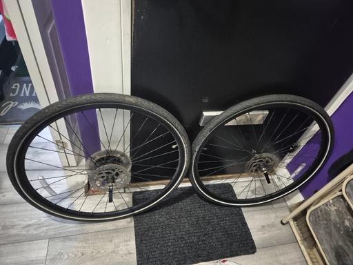 Buy & Sell South East London Surrey Quays - South East London - Photos for mint condition 10 speed 700 35c disc wheel se