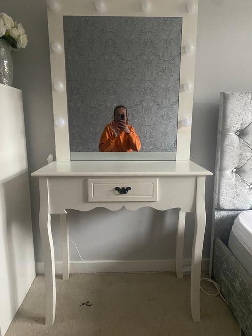 Buy & Sell Kent Maidstone - Photos for Vanity desk