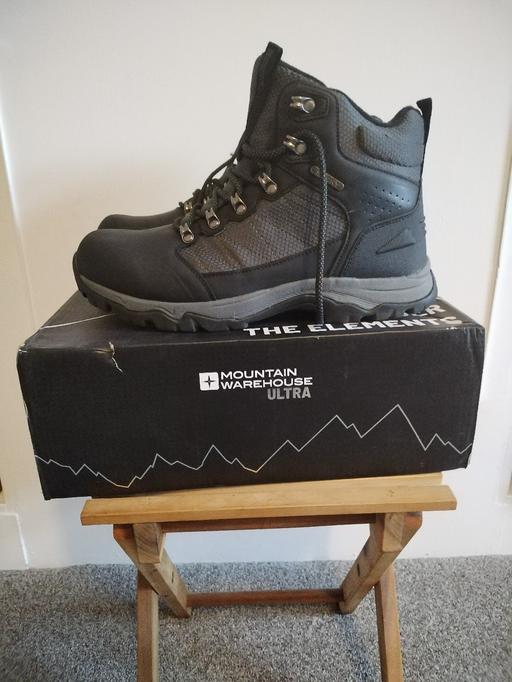 Buy & Sell South West London Norbury - South West London - Photos for Waterproof Walking Boots