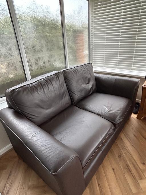 Buy & Sell West Yorkshire Leeds - Photos for 2 x 2 seater sofas.