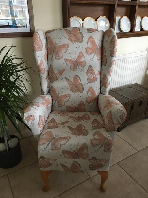 Buy & Sell Vale of Glamorgan - Wales Barry - Vale of Glamorgan - Photos for Wing Chair Recently re upholstered.