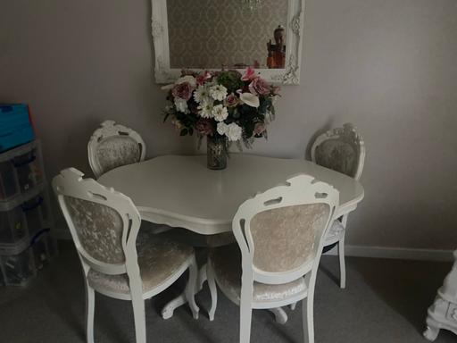 Buy & Sell Kent Maidstone - Photos for Dinning room table and chairs