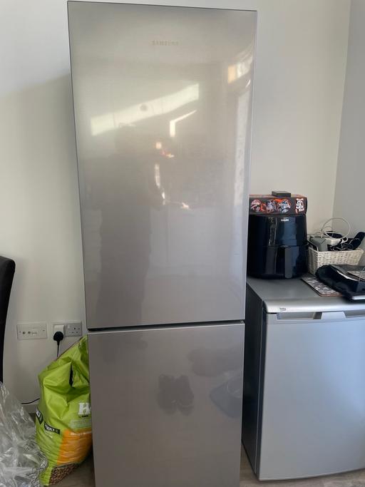 Buy & Sell Kent Medway - Kent - Photos for Samsung fridge freezer