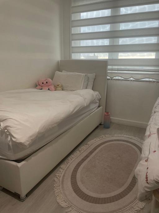 Buy & Sell North London Arnos Grove - N14 - Photos for Two single beds