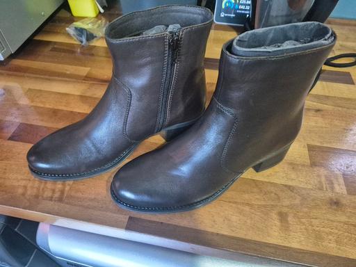 Buy & Sell Derbyshire Chesterfield - Photos for Black or Dark Brown ankle boots.