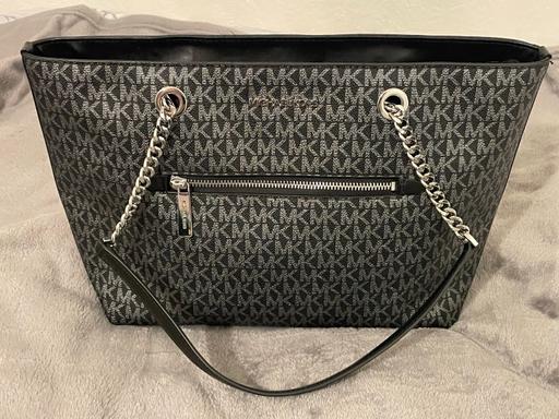 Buy & Sell Hertfordshire Stevenage - Photos for Michael kors handbag