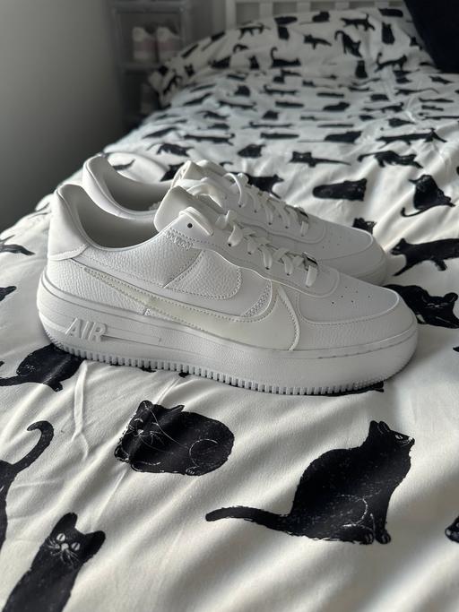 Buy & Sell Hertfordshire North Hertfordshire - Photos for Nike air max triple white trainers bn UK9