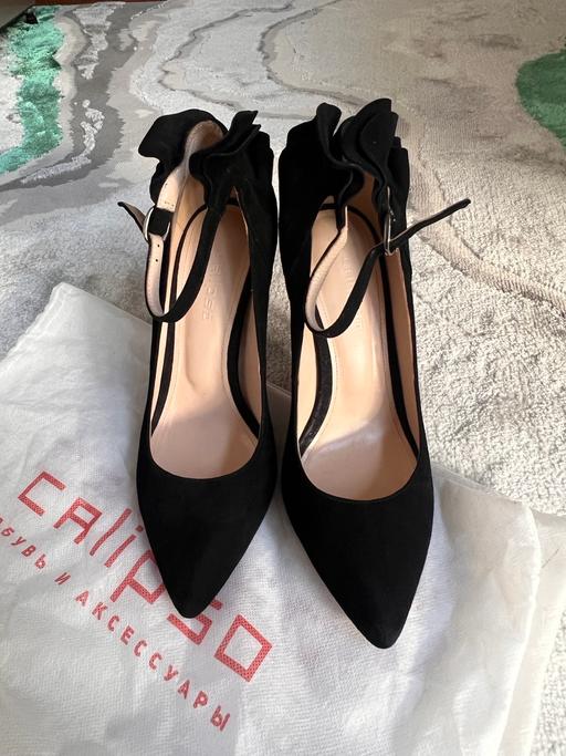 Buy & Sell Barking and Dagenham Dagenham - Barking and Dagenham - Photos for Black Suede High Heels from Calipso