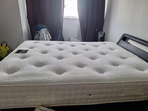 Buy & Sell East Sussex Wealden - Photos for king-size mattress