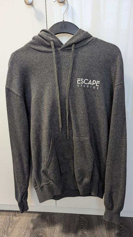 Buy & Sell East London Loxford - East London - Photos for Escape studios Hoodie (size M)