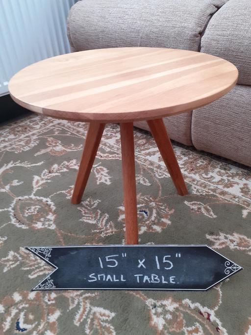 Buy & Sell Bedfordshire Luton - Photos for Small Childs/Side Table (LU33BY)