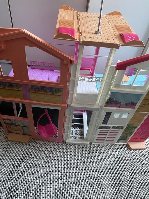 Buy & Sell East London East India - East London - Photos for barbie 3 storey townhouse with lift