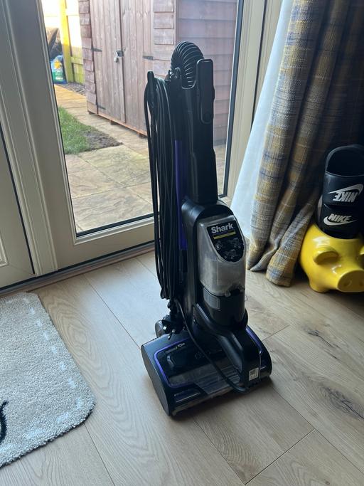 Buy & Sell North Northamptonshire Earls Barton - North Northamptonshire - Photos for Shark anti hair wrap corded stick vacuum